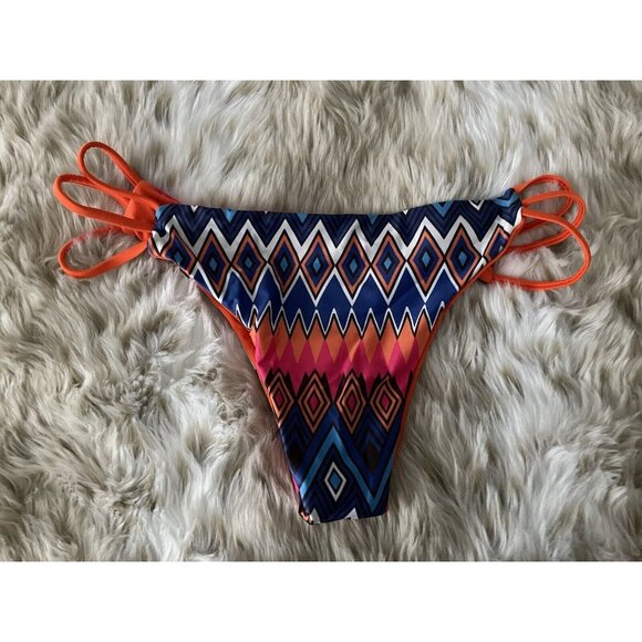 NWOT Vibrant Red & Blue Western Style Print Bikini Bottom M - Picture 2 of 2